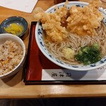 司津屋 - メニューは鶏天うどんでしたが、蕎麦に変更しました