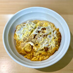 とんかつ檍のカレー屋 いっぺこっぺ - 檍のかつ丼（味噌汁付き）