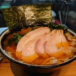 横横家 - チャーシュー麺(中盛)900円