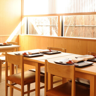 A sophisticated and peaceful place created by the chef's origins in the spirit of tea ceremony.