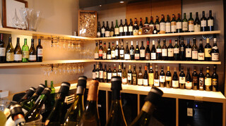 Nomuno - ワインライブラリーは世界中のワインがずらり！絶景です。