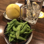 yakitorinooogiya - お通しは枝豆