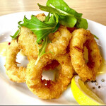 Calamari frit black pepper & aioli