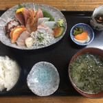 お魚天国 海鮮食事処 - 