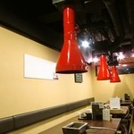 珠杏 - ガスロースターとダクトが目立ちます