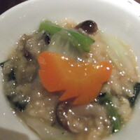 廣東料理 民生 ヒルトンプラザウエスト店 - 五目あんかけおこげ