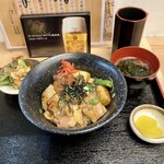 ますや - 串焼き屋の焼鳥丼780円