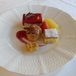 シンフォニー東京湾クルーズ - 甘酸っぱいケーキとスイーツ