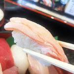 回転寿司 日本海 - コチラのBランチにはカニが入っております。
冬のカニは美味しいですな〜♪