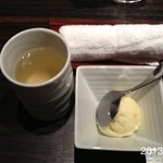 町屋やきにく密陽家 - 2013.1.20(日)17時 1名予約 塩ホルモン盛り合わせ714円は、ニンニク醤油をお願いして＼(^o^)／