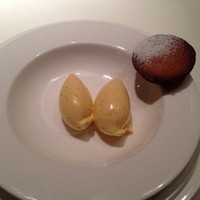 えびす亭 - タヒチ産バニラビーンズのバニラアイスクリーム