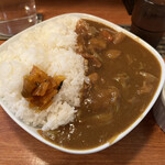 おさけとごはん ますみん - チキンと冬野菜のカレー(大盛) 700円税込