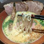 麺巧 潮 上野製麺所 - ややモソな麺