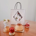 プリンに恋して - テイクアウトプリンと紙袋