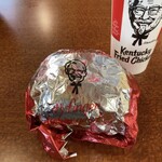 KFC - Spicy Classic Chicken Sandwich(開封前)♪