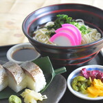 Goto udon with chin soup stock and grilled mackerel Bar Sushi set meal