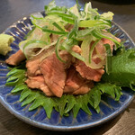 寅屋 - サガリブツはワサビとポン酢