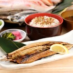 Pacific saury set meal