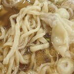 手打ちラーメン 清仁軒 - 醤油ワンタンメンの麺　940円