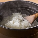 Yanikiku Karurosu - 土鍋ご飯