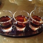 海上海 - 紹興酒３種の利き酒セット（900円）