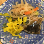 みやびうどん - 無料お惣菜は切り干し大根や昆布煮 沢庵も