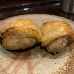 鳥田中 - モモ盛り合わせ（内腿とソリ）