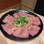 肉と日本酒いぶり - 牛タン刺し