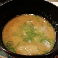 北新地 君しま - 豚汁。でも、味噌やダシか何かに工夫があると思います。上手く表現できないんですが。