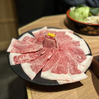 肉と日本酒いぶり 有楽町店 - 黒毛和牛しゃぶしゃぶ