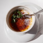 Classic creme brûlée