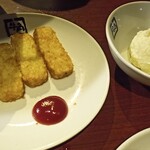 牛角 - ハッシュポテトとポテサラ