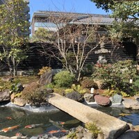 炭焼うな富士 白壁別邸 - お席からの眺め。良き〜。