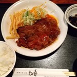 Ebisu - 日替ランチ、牛カルビ焼肉定食700円。ライスは小で(^_^;)