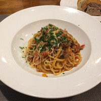 リストランテ ラ チャウ - サルシッチャとフレッシュバジルのトマトソーススパゲッティ