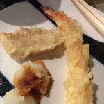 鳴子ホテル - 天ぷら。大根おろし、生姜を添えて。
