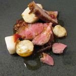 yokoyama - 石田さん仔羊 羊のブルーチーズを入れて蜂蜜を塗った金柑  かぶとドライトマトのソース かぶのロースト