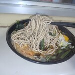 駅そば そば・うどん八起家 - お蕎麦はフゴフゴですけどね