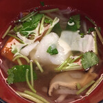 鳴子ホテル - 鳴子ホテルの名物。お雑煮。実は初めていただきました。お餅が伸びーる。お出しがきいて美味しかった！