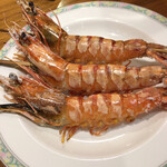 鳴子ホテル - 海老焼き。この海老をカレーとともに食べるとバカうま。