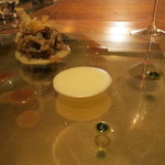 IL TEATRINO DA SALONE - 仔羊のストゥファート：仔羊の蒸し煮、65℃で8時間かけて、仔羊の出汁、タレッジョ・チーズのソース、ミントのソースで1