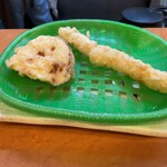 天ぷら だるま - タマネギ・白身魚