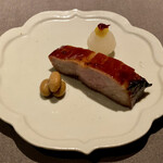 茶禅華 - 蜜汁叉焼：飴がけ叉焼の炭火焼き…香ばしく肉汁たっぷり