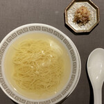 茶禅華 - 清湯麺と蟹のXO醬