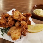 CHIKICHIKI - からあげ三個。タルタルポテサラつき。