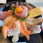 Rikimaru - 海鮮10種盛り。