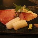 馳走 きむら - お造りは氷見のブリ、淡路島のしめ鯖とスミイカ。