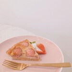 Lily Planet Cafe - 苺の焼き込みタルト