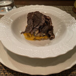 パッソ・ア・パッソ - レンコンのリゾット、カボチャのソース、カキのソテー、クマのラルド、黒トリュフ