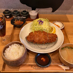 Buta Niku Semmon Ten Tonkatsu Nori - ロースかつランチ 1000円